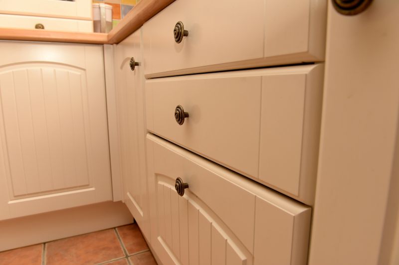 Kitchen Cupboards Refinishing